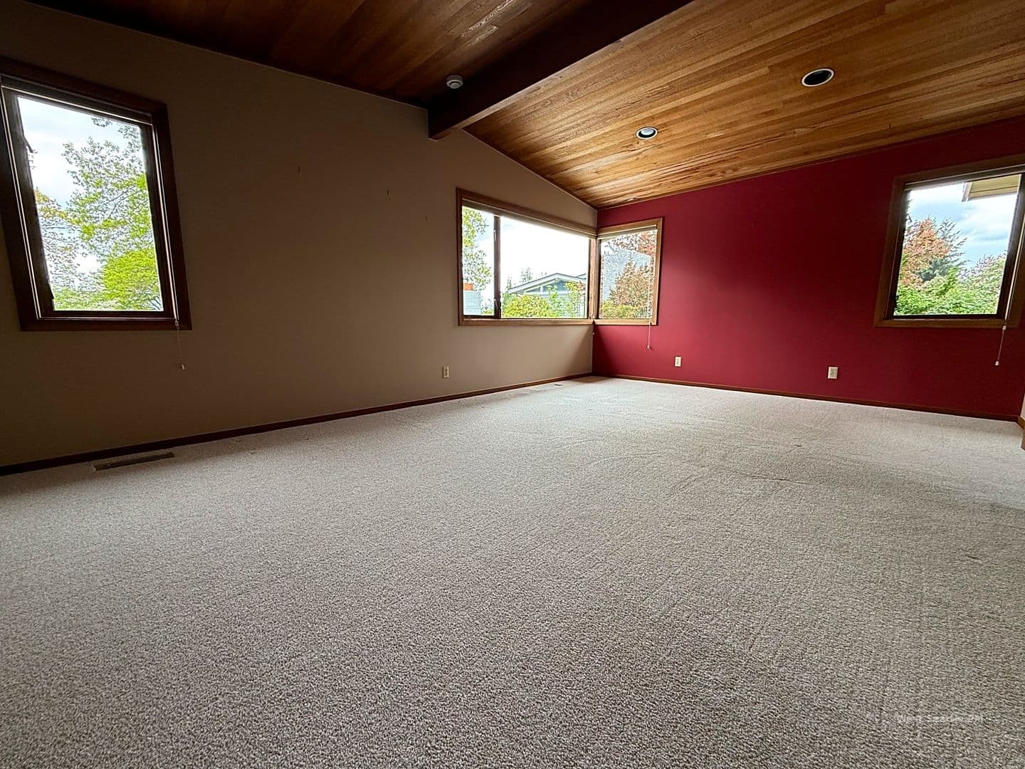 Medina House: 8612 NE 5th St