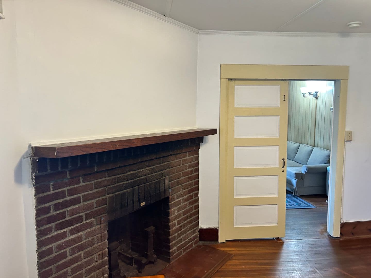 Ithaca Apartment: 127 College Avenue