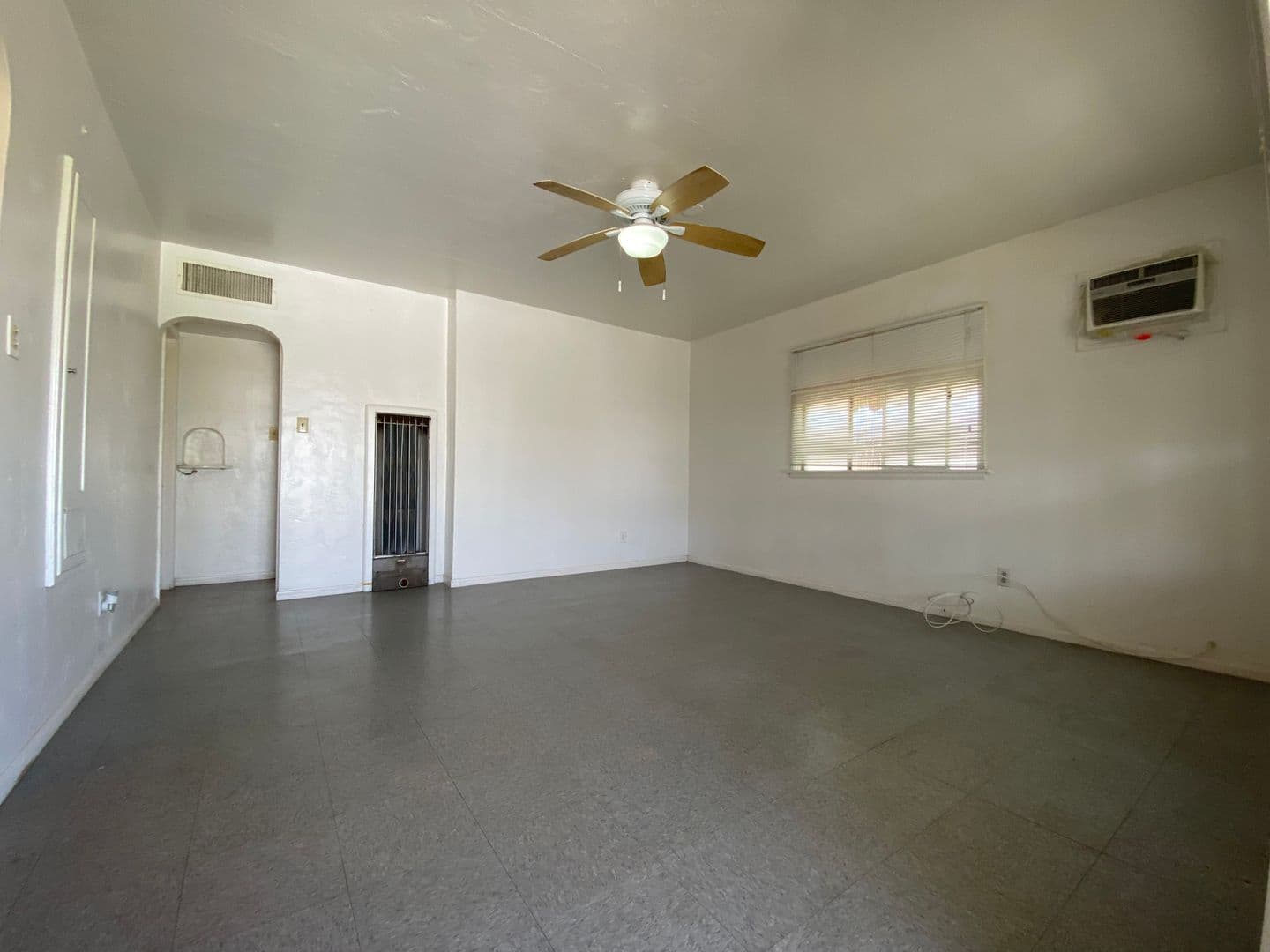 Taft House: 155 1/2 North #C