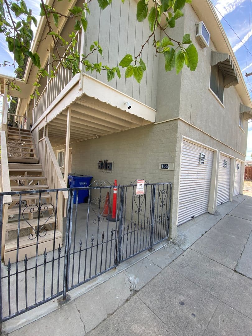 Taft House: 155 1/2 North #C