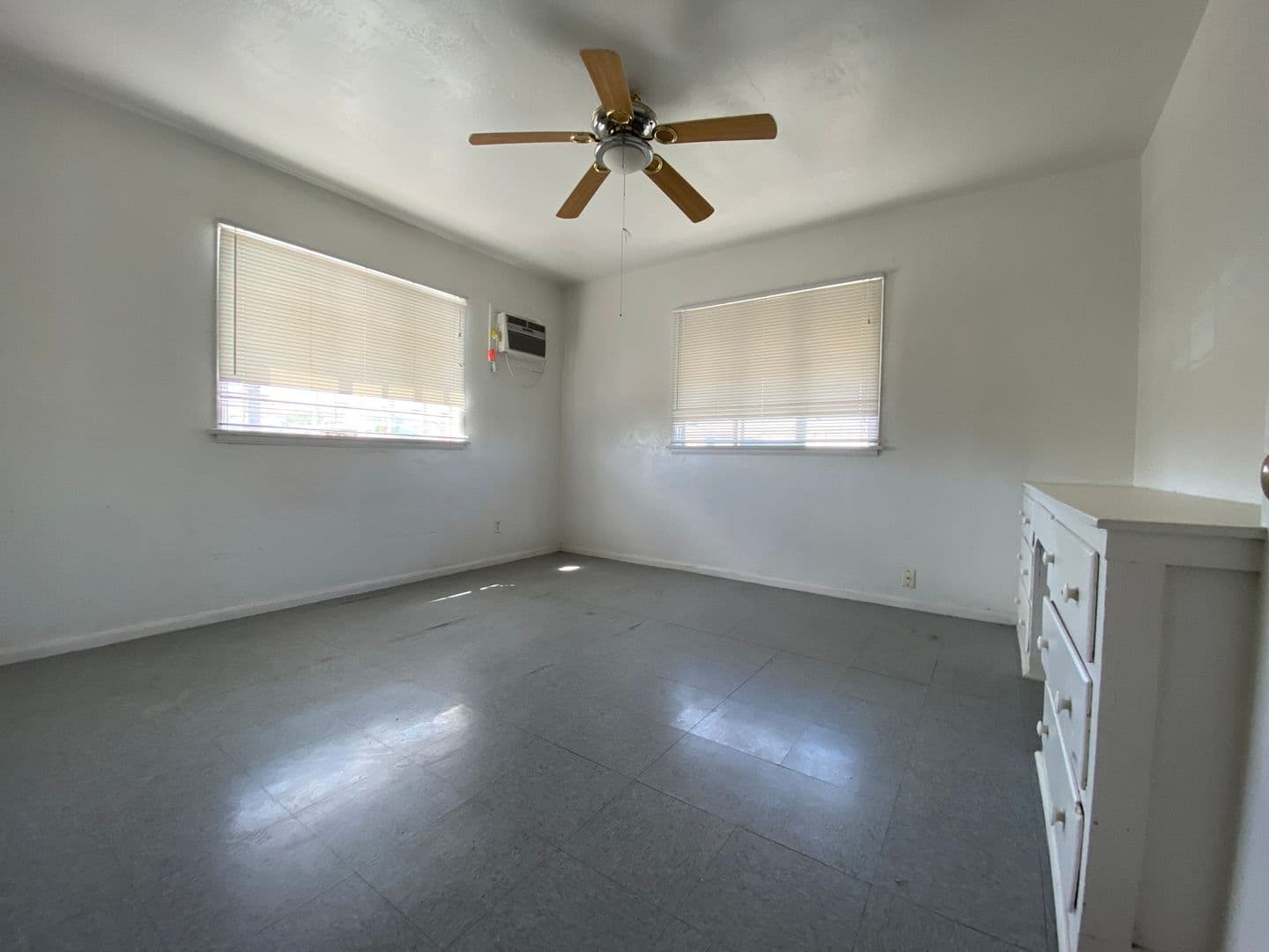 Taft House: 155 1/2 North #C