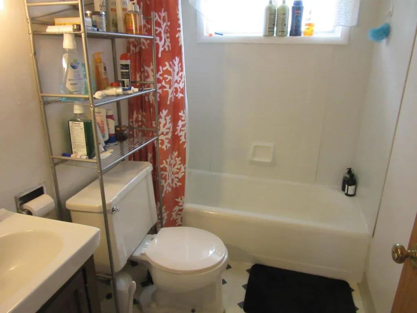 Iowa City Apartment: 1631 Muscatine Avenue