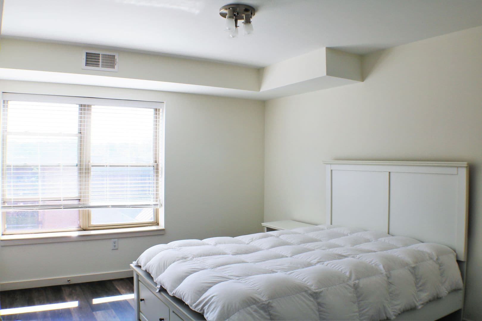 Iowa City House: 332 S. Linn Street #318