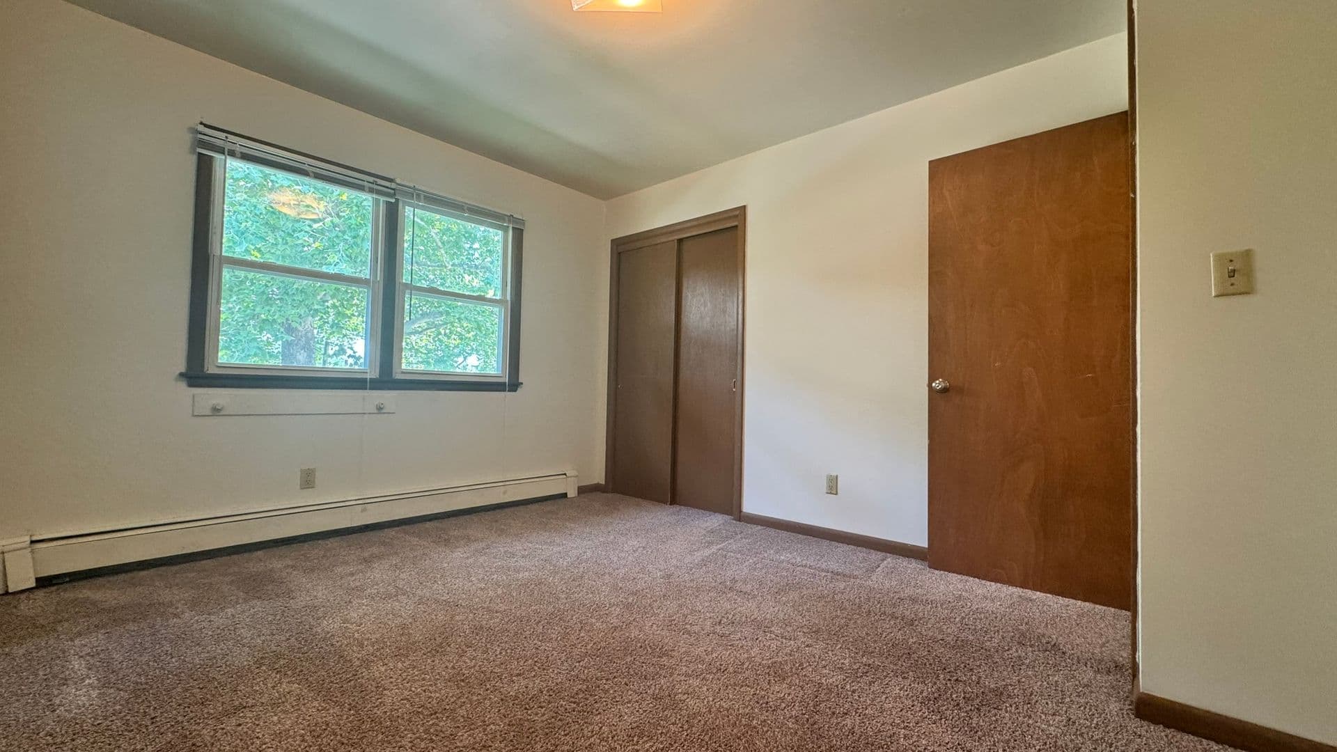 Iowa City Apartment: 614 E. Jefferson Street