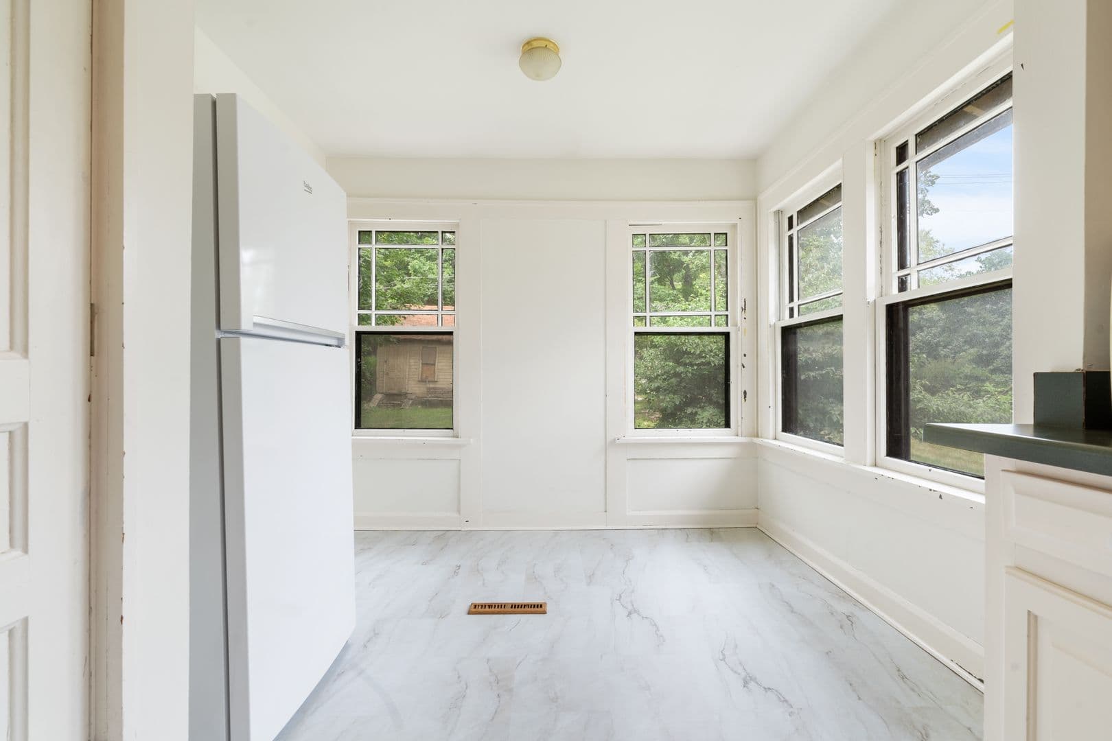 Iowa City Apartment: 608 Ronalds Street