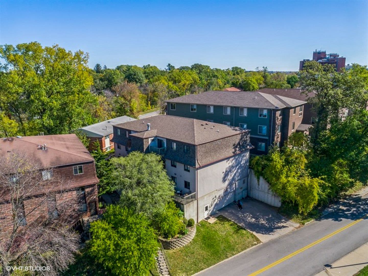 Iowa City Apartment: 1050 Newton Road