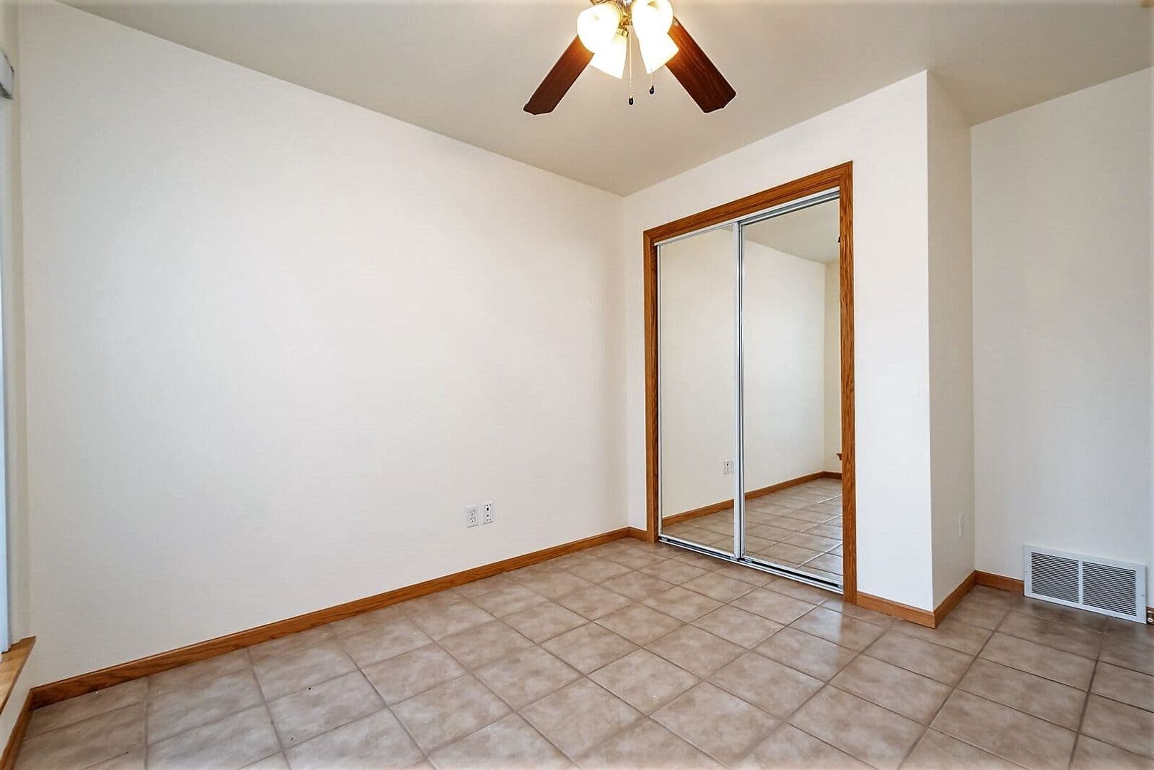 Iowa City House: 14 N. Dodge Street