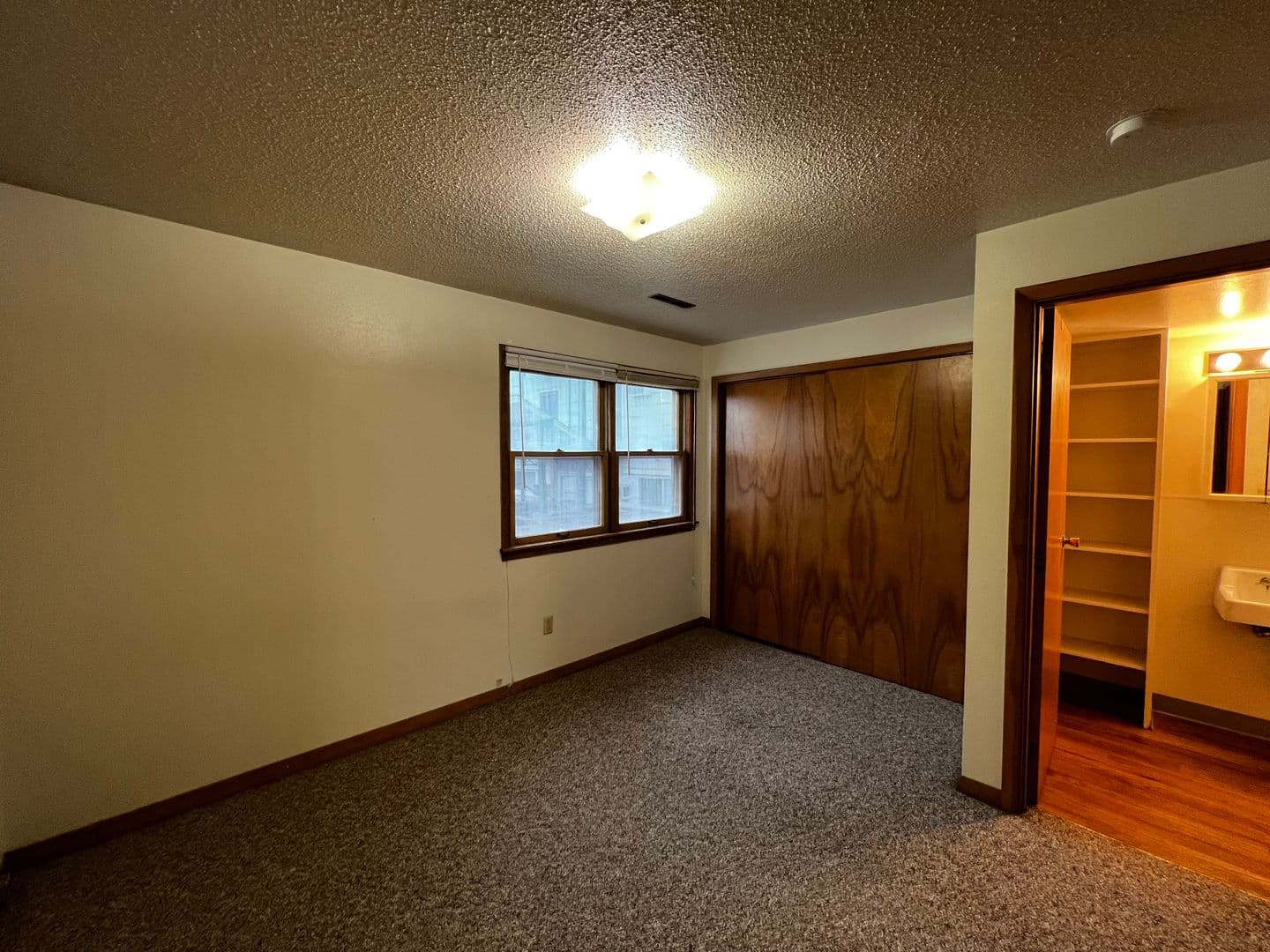 Iowa City Apartment: 611 S. Van Buren Street