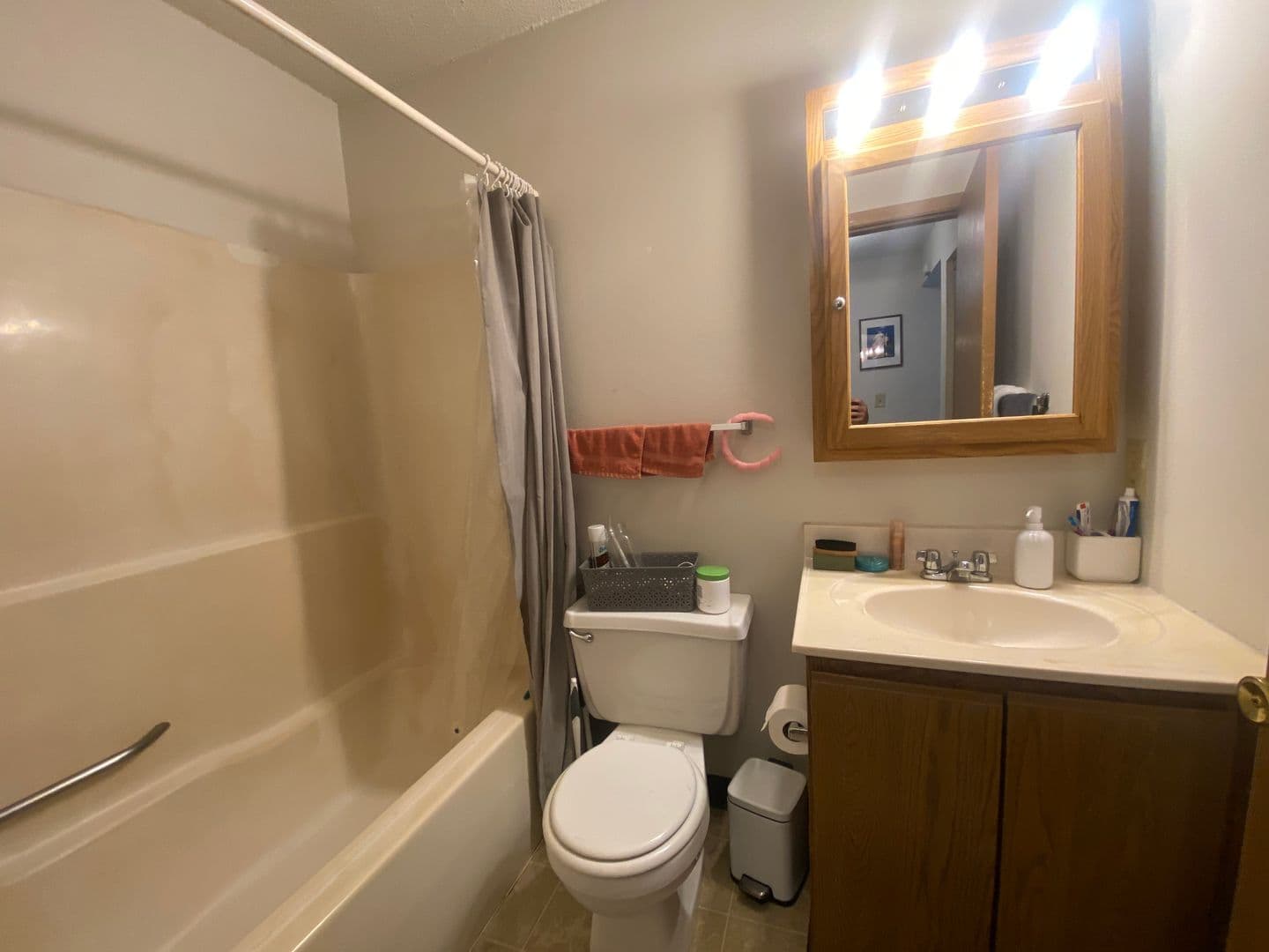 Iowa City Apartment: 631 S. Van Buren Street