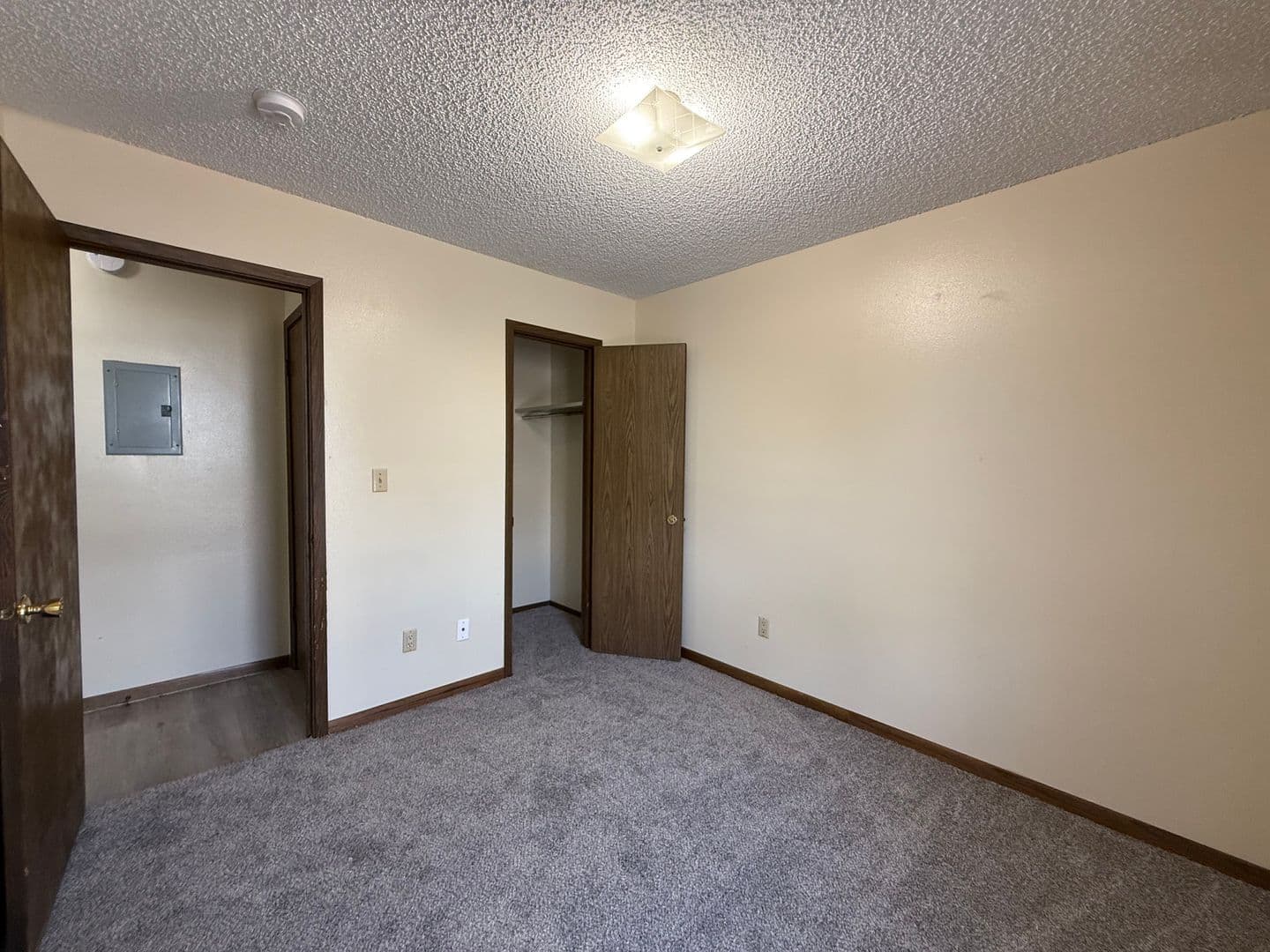 Iowa City Apartment: 840 Maggard Street