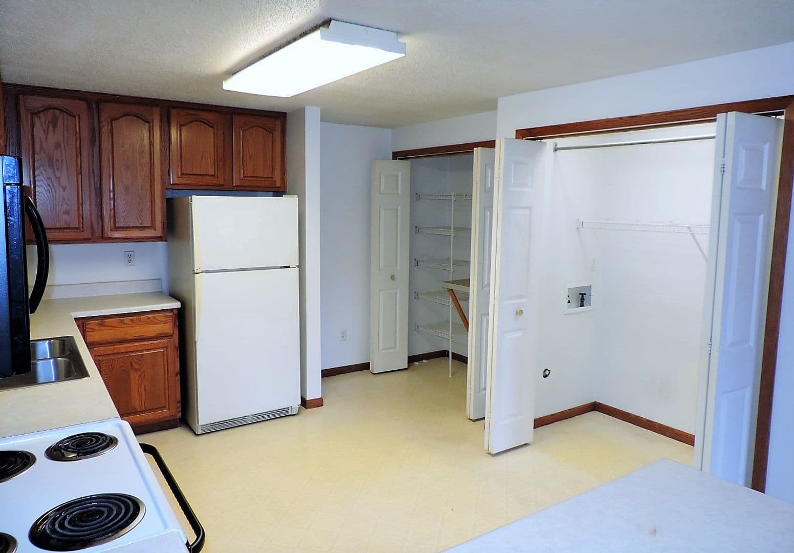 Tiffin House: 530 Iris Avenue