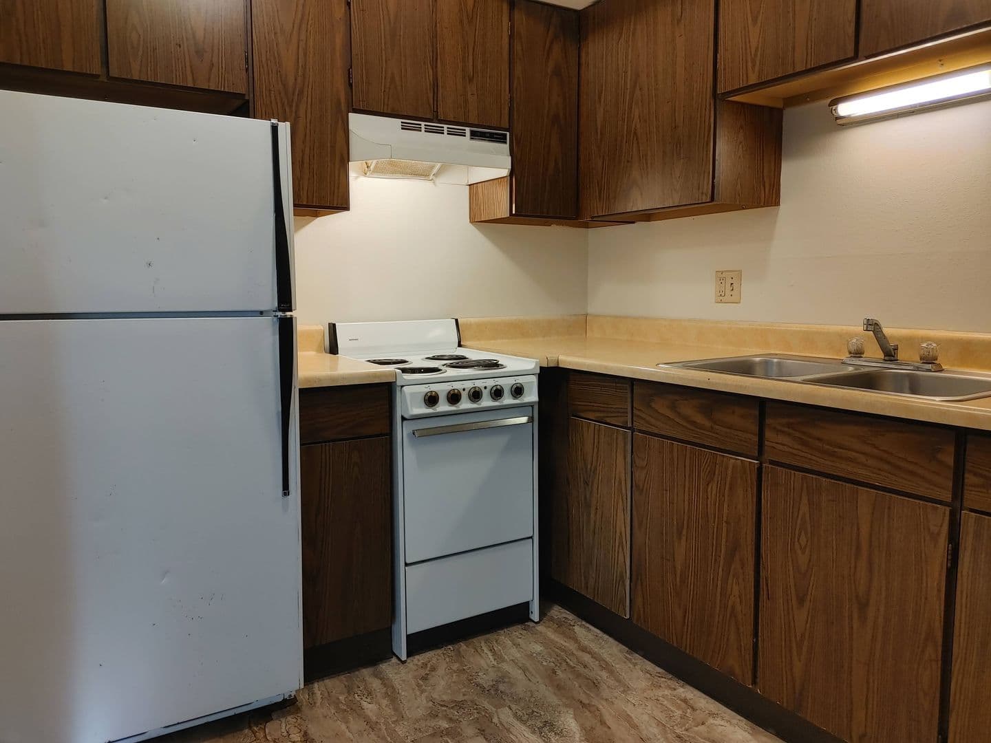 Iowa City Apartment: 415 S. Van Buren Street