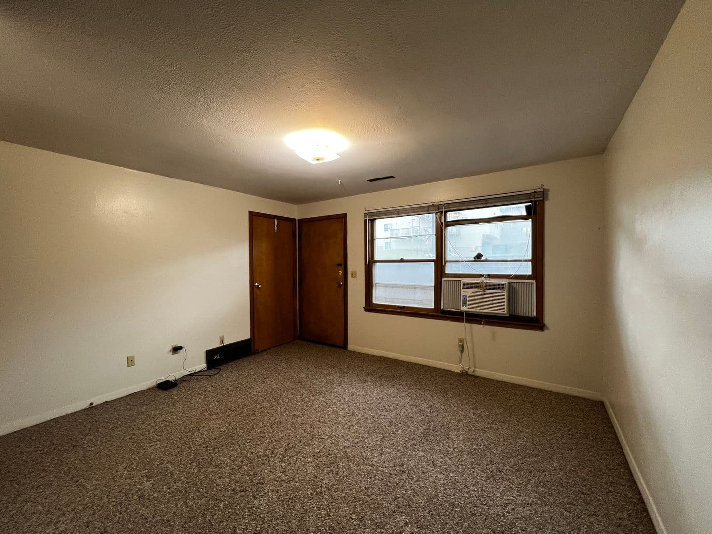 Iowa City Apartment: 611 S. Van Buren Street