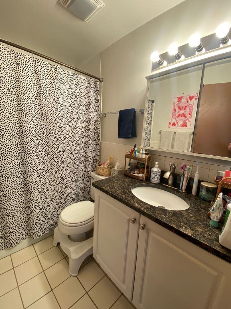 Iowa City Apartment: 614 E. Jefferson Street
