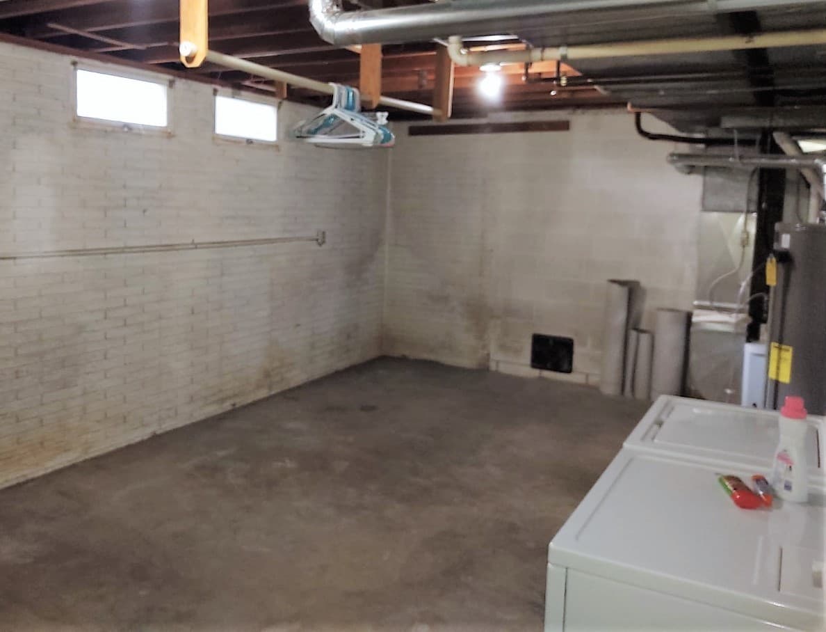 Iowa City House: 2110 E. Court Street