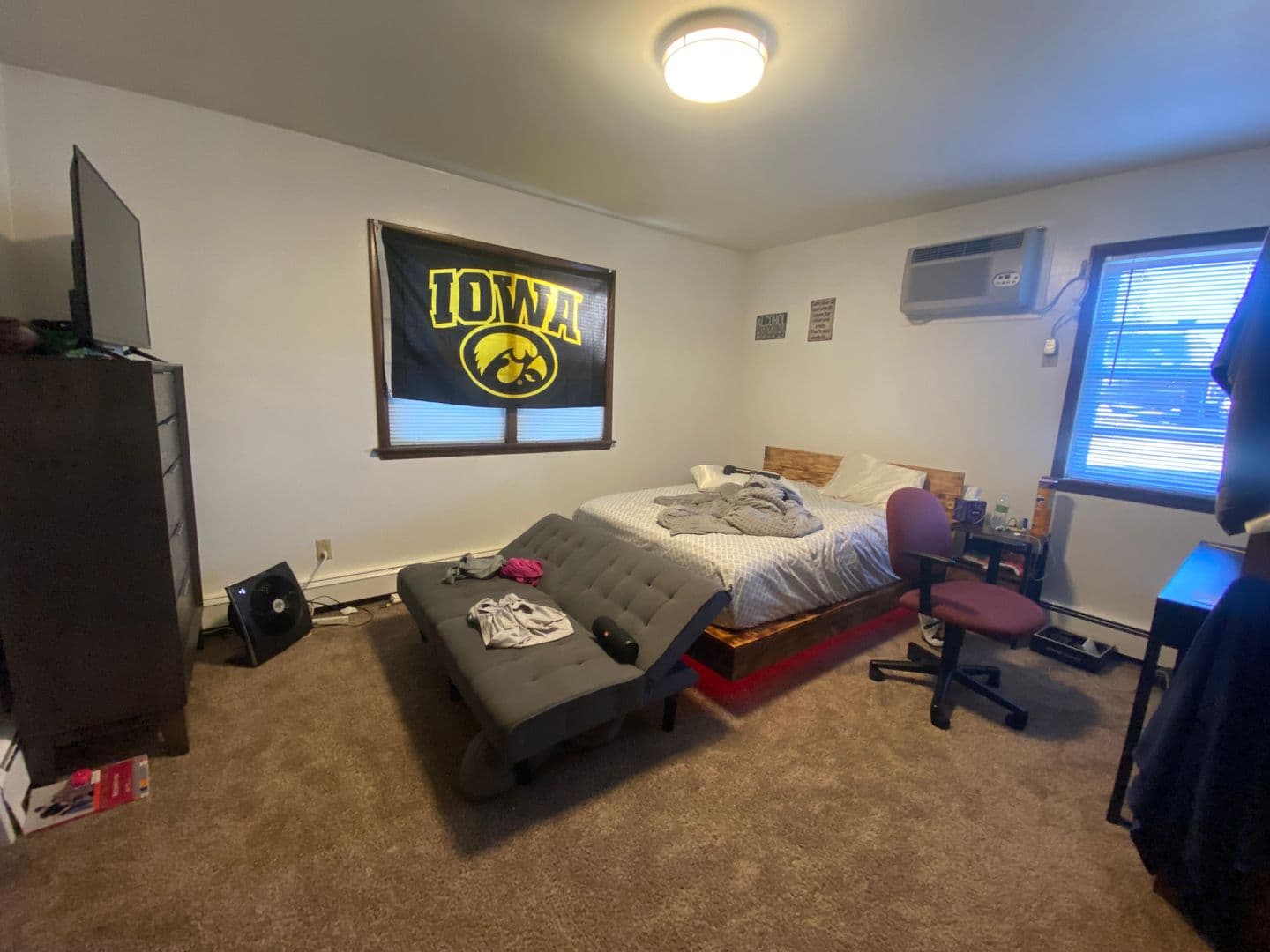 Iowa City Apartment: 614 E. Jefferson Street