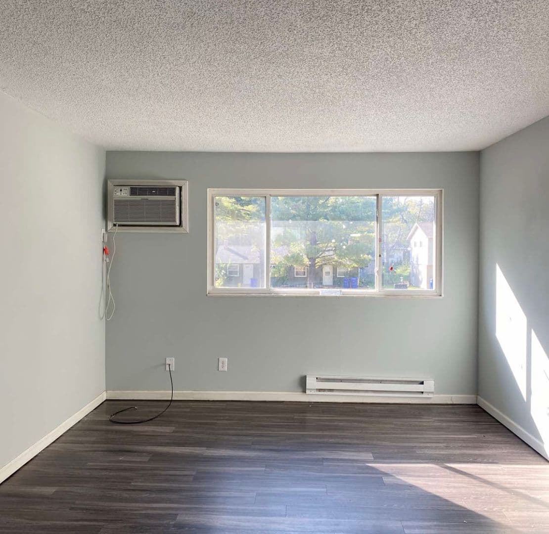 North Liberty Apartment: 230 S. Chestnut Street