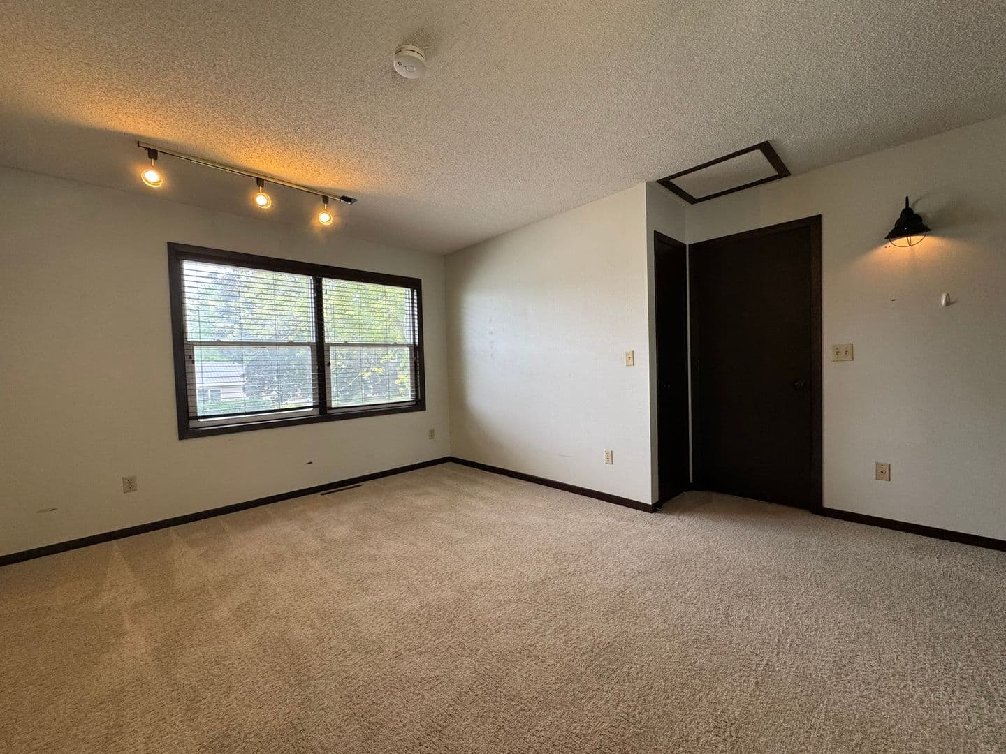 University Heights House: 21 Highland Drive