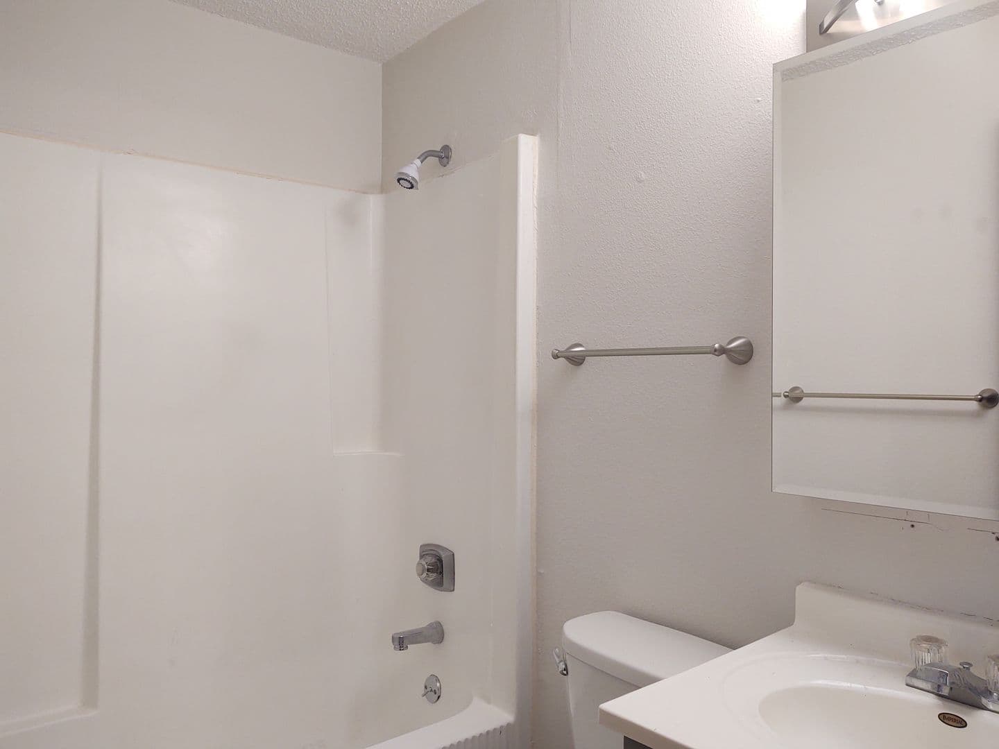 Iowa City Apartment: 415 S. Van Buren Street