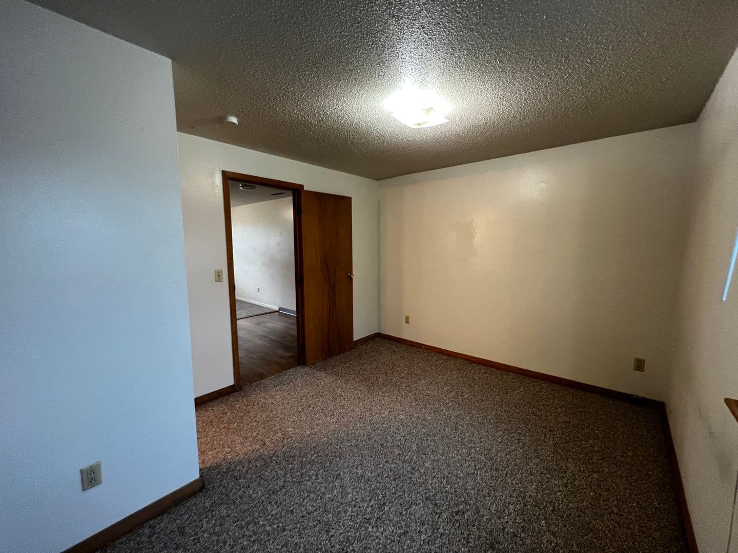 Iowa City Apartment: 611 S. Van Buren Street