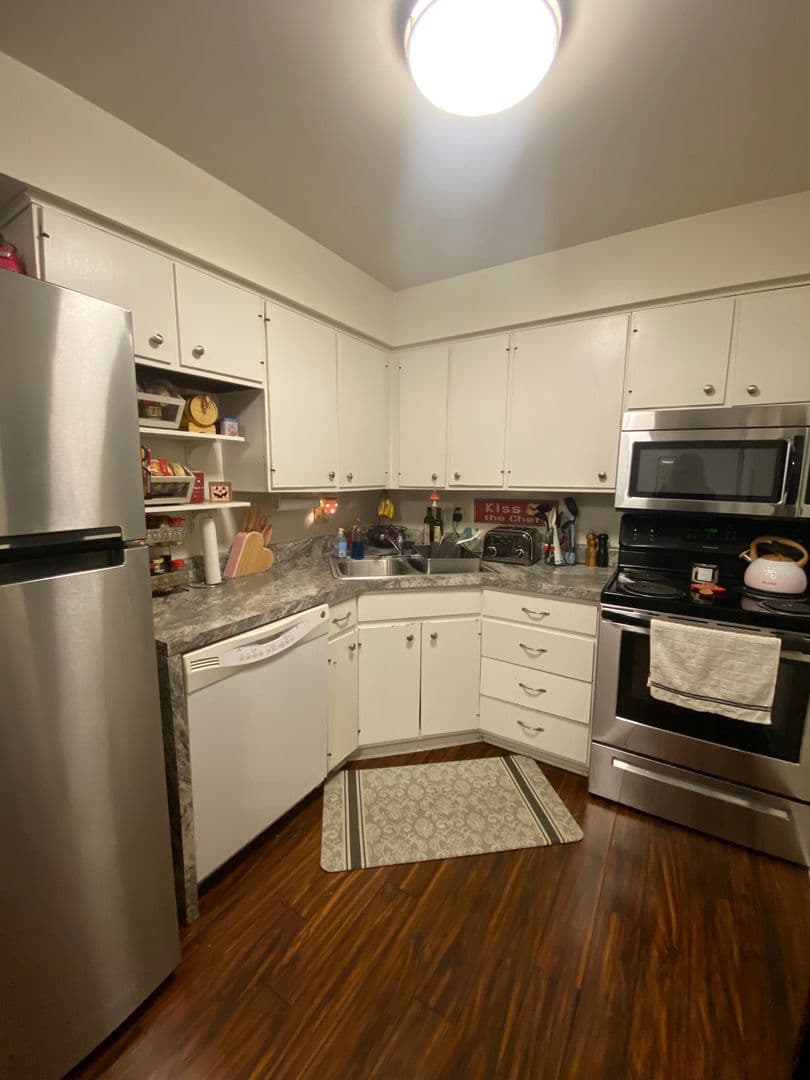 Iowa City Apartment: 614 E. Jefferson Street