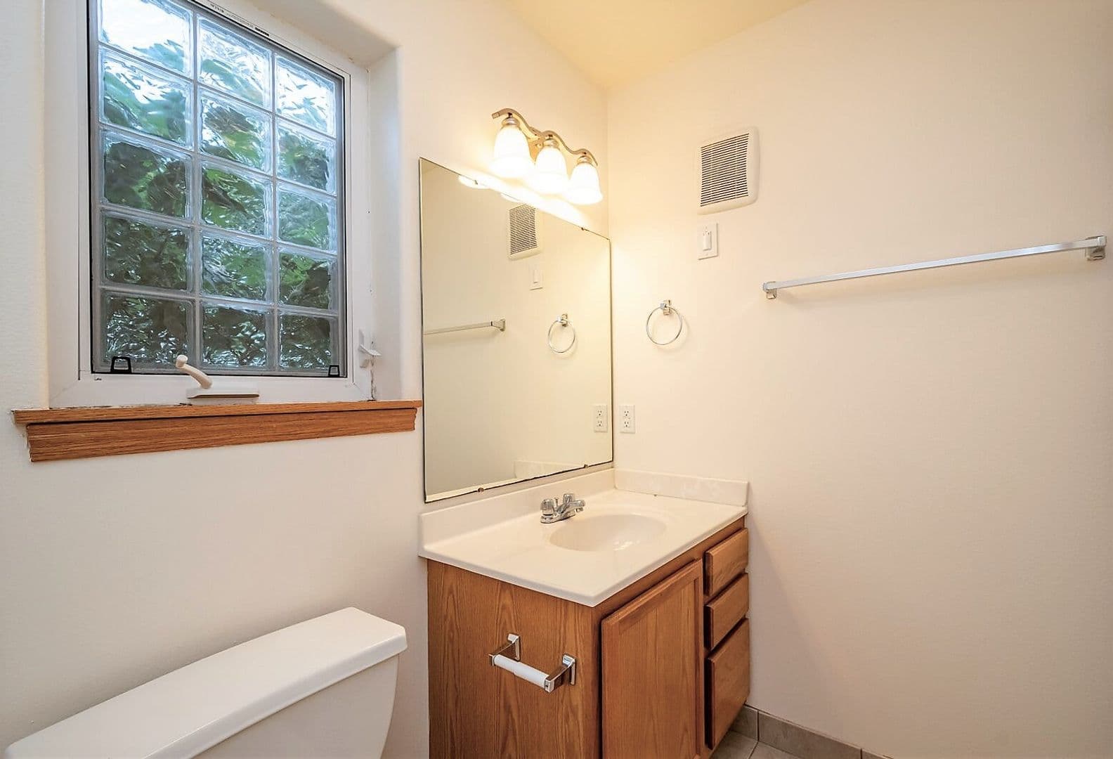 Iowa City House: 10 N. Dodge Street