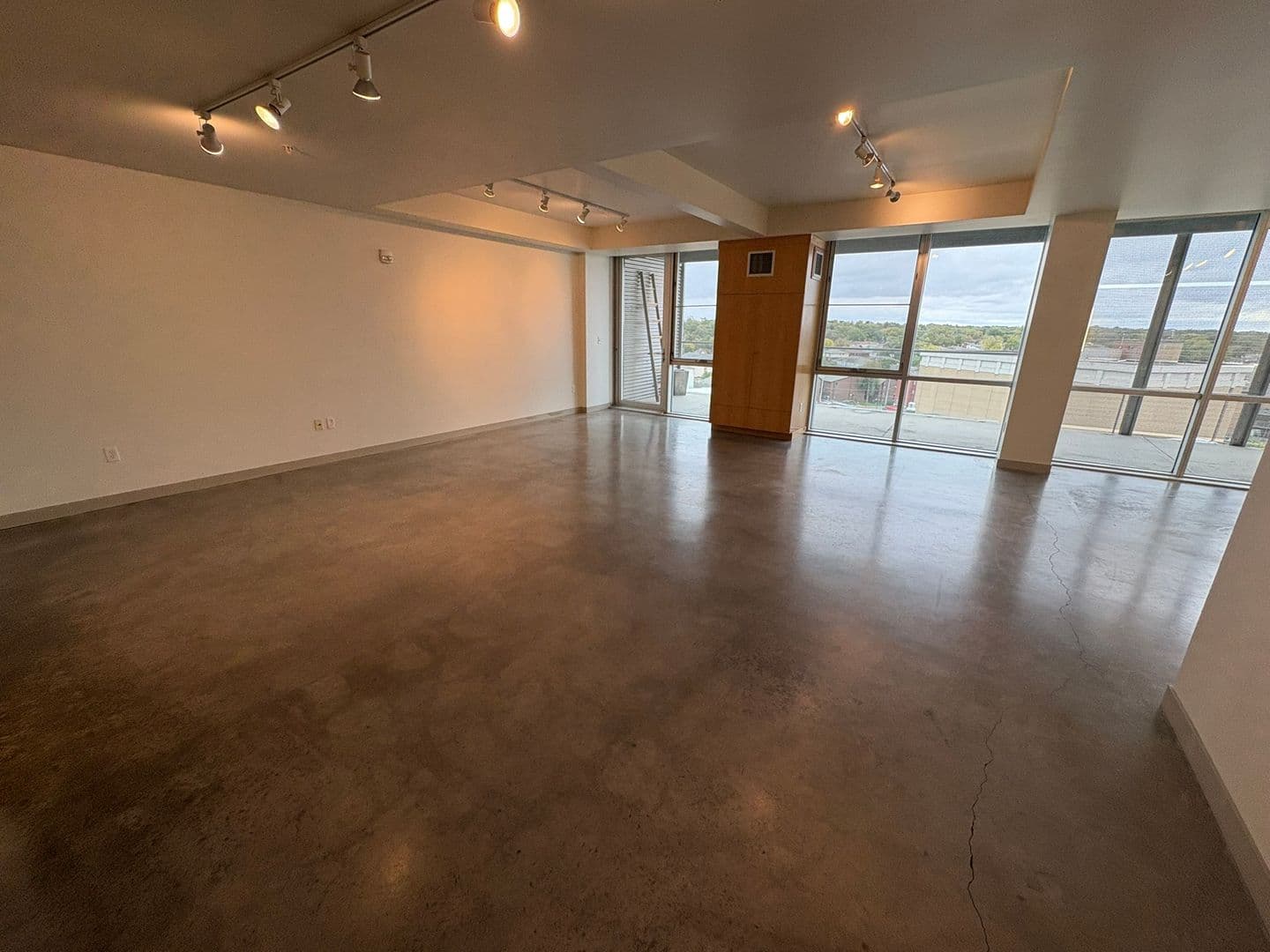 Iowa City House: 221 E. College Street #808
