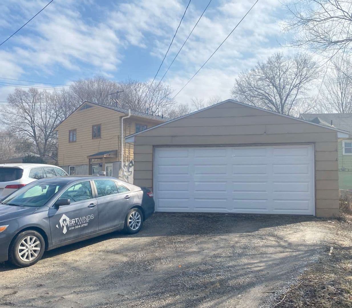 Iowa City Apartment: 1631 Muscatine Avenue