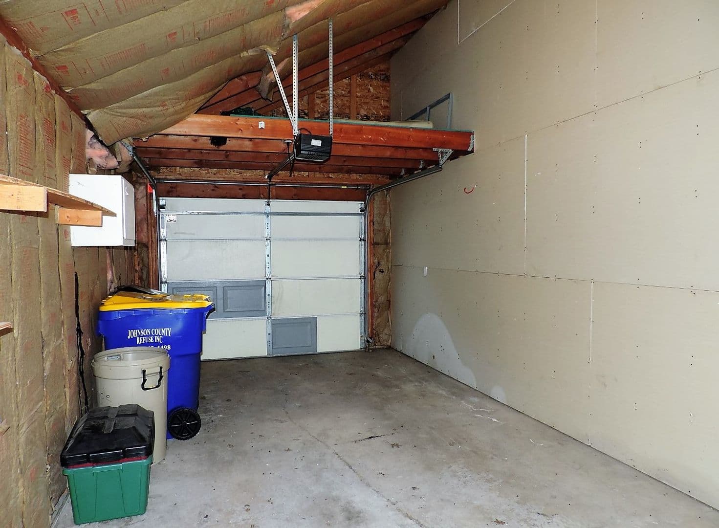Tiffin House: 530 Iris Avenue