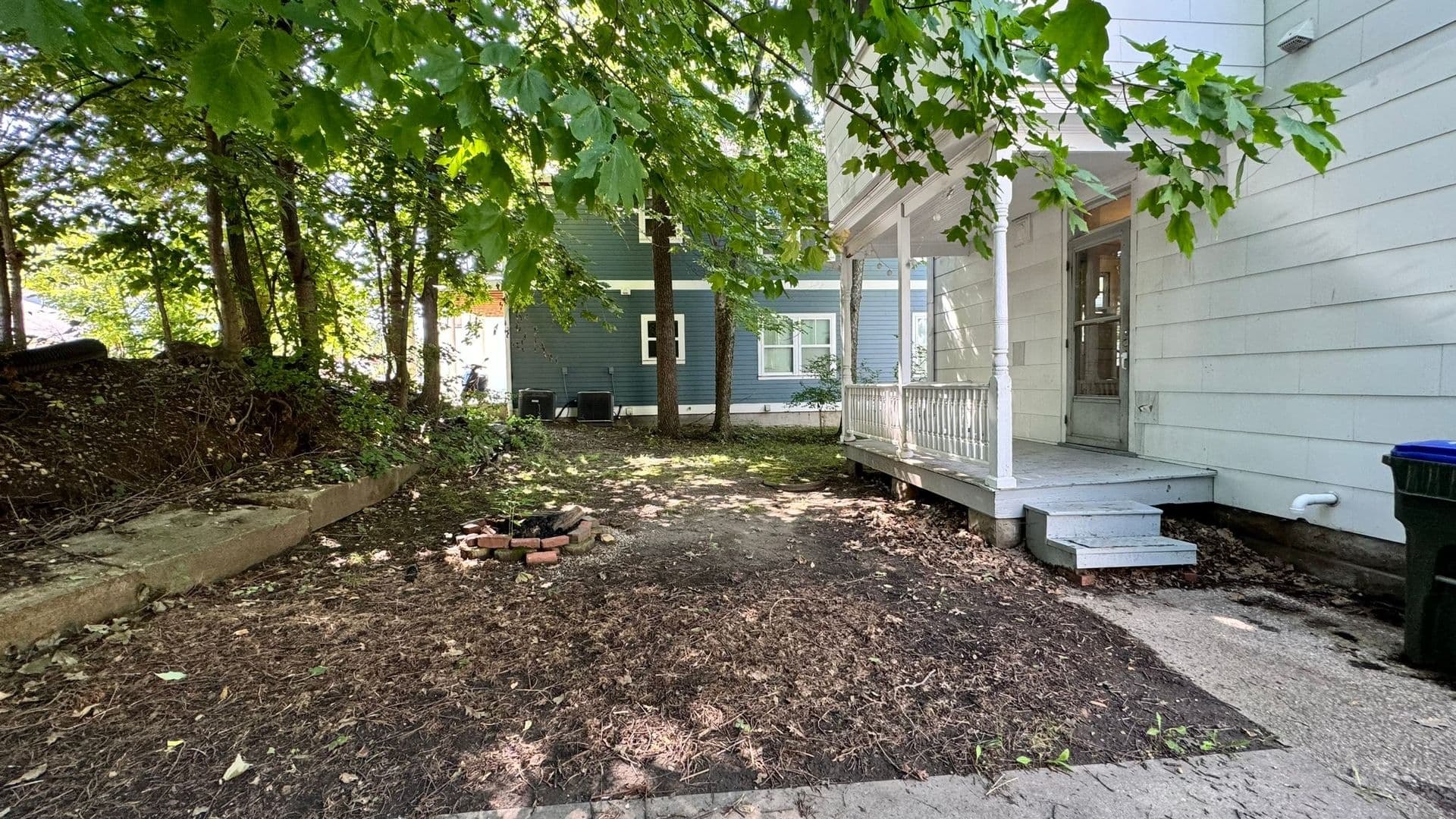 Iowa City House: 919 E. Washington Street