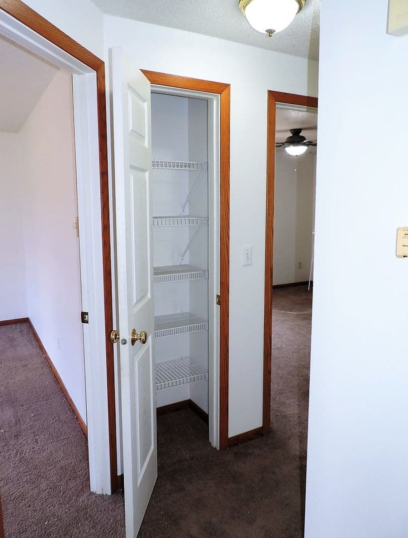Tiffin House: 530 Iris Avenue