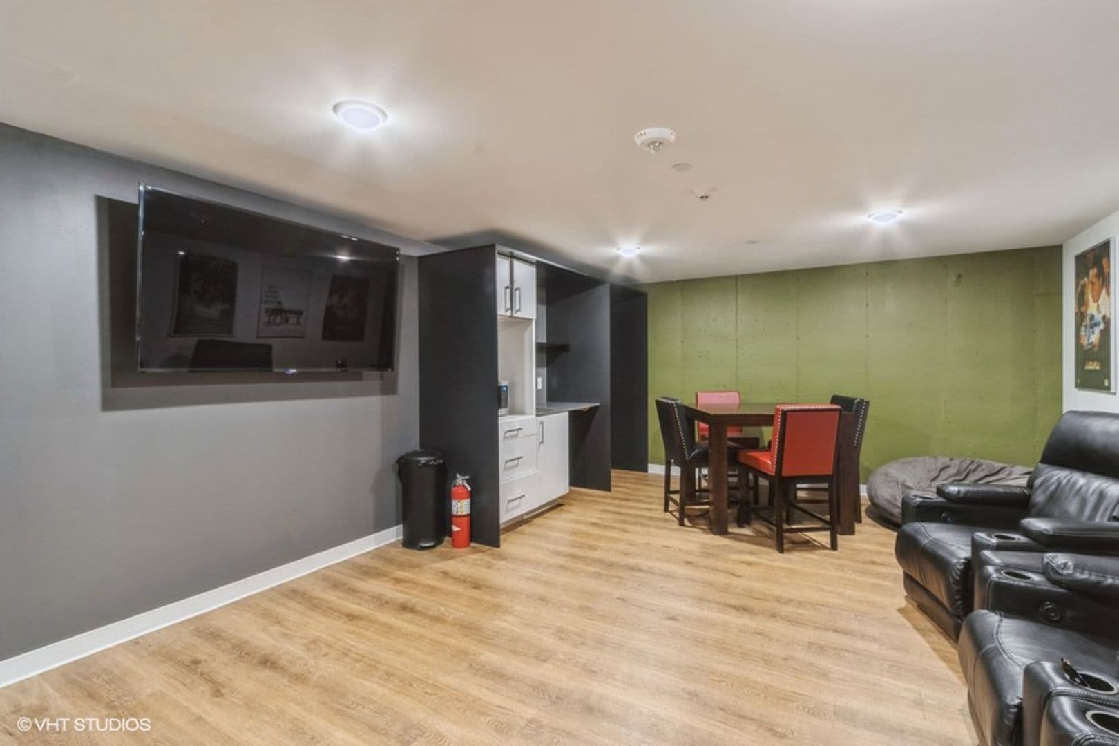 Iowa City Apartment: 7 S. Linn Street