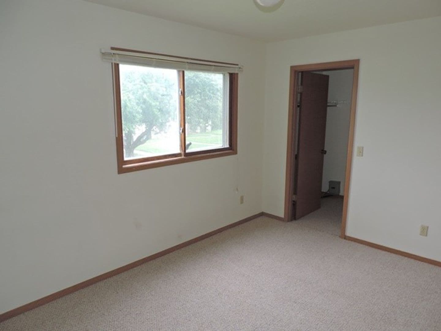 Iowa City Apartment: 702 Westwinds Drive #03