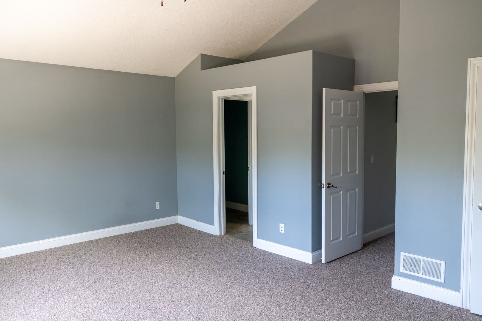 Iowa City House: 1834 N. Dubuque Street