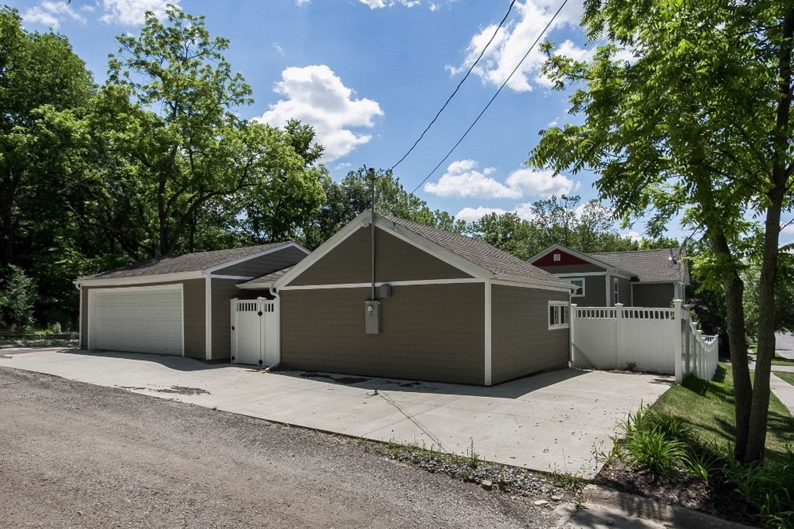 Iowa City House: 904 Fairchild Street