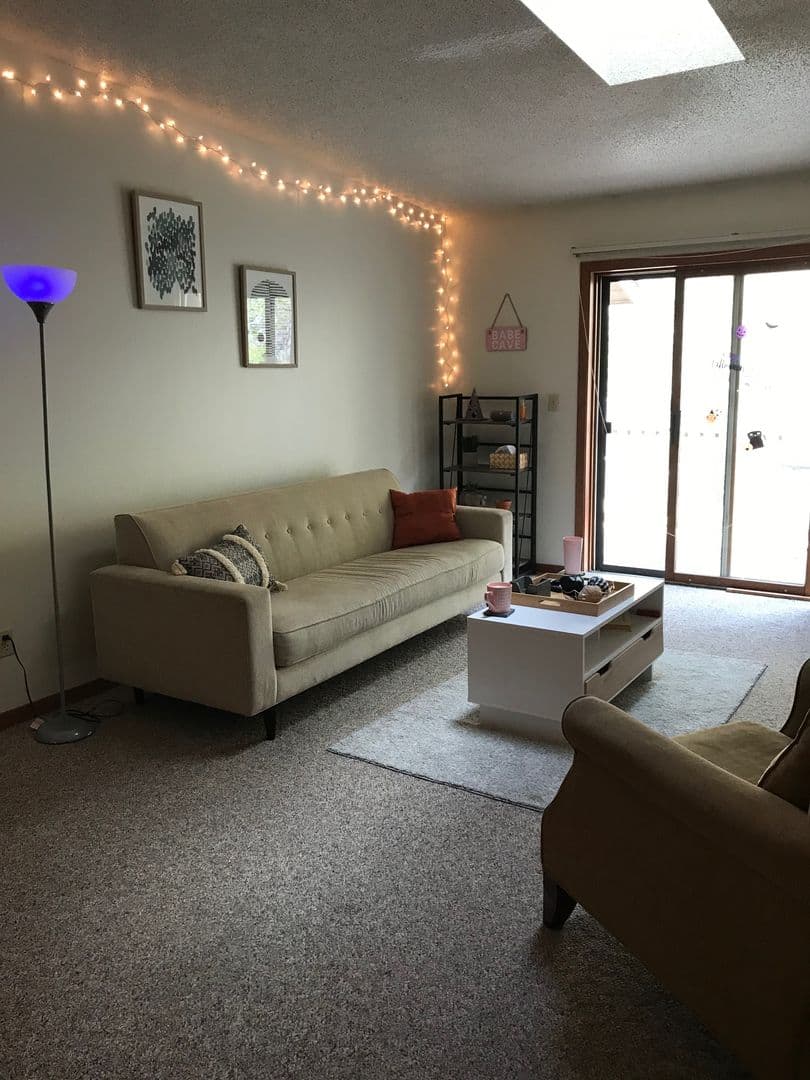 Iowa City Apartment: 1122 N. Dubuque Street