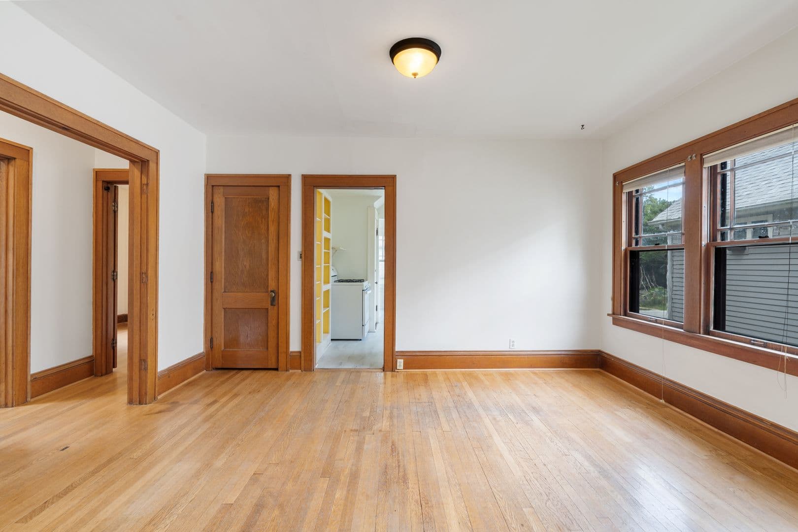 Iowa City Apartment: 608 Ronalds Street