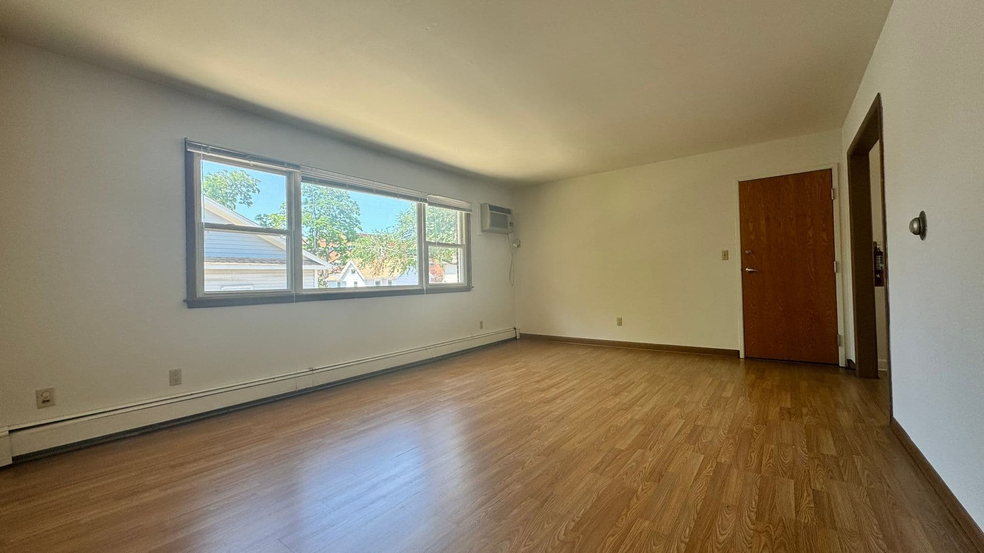 Iowa City Apartment: 614 E. Jefferson Street