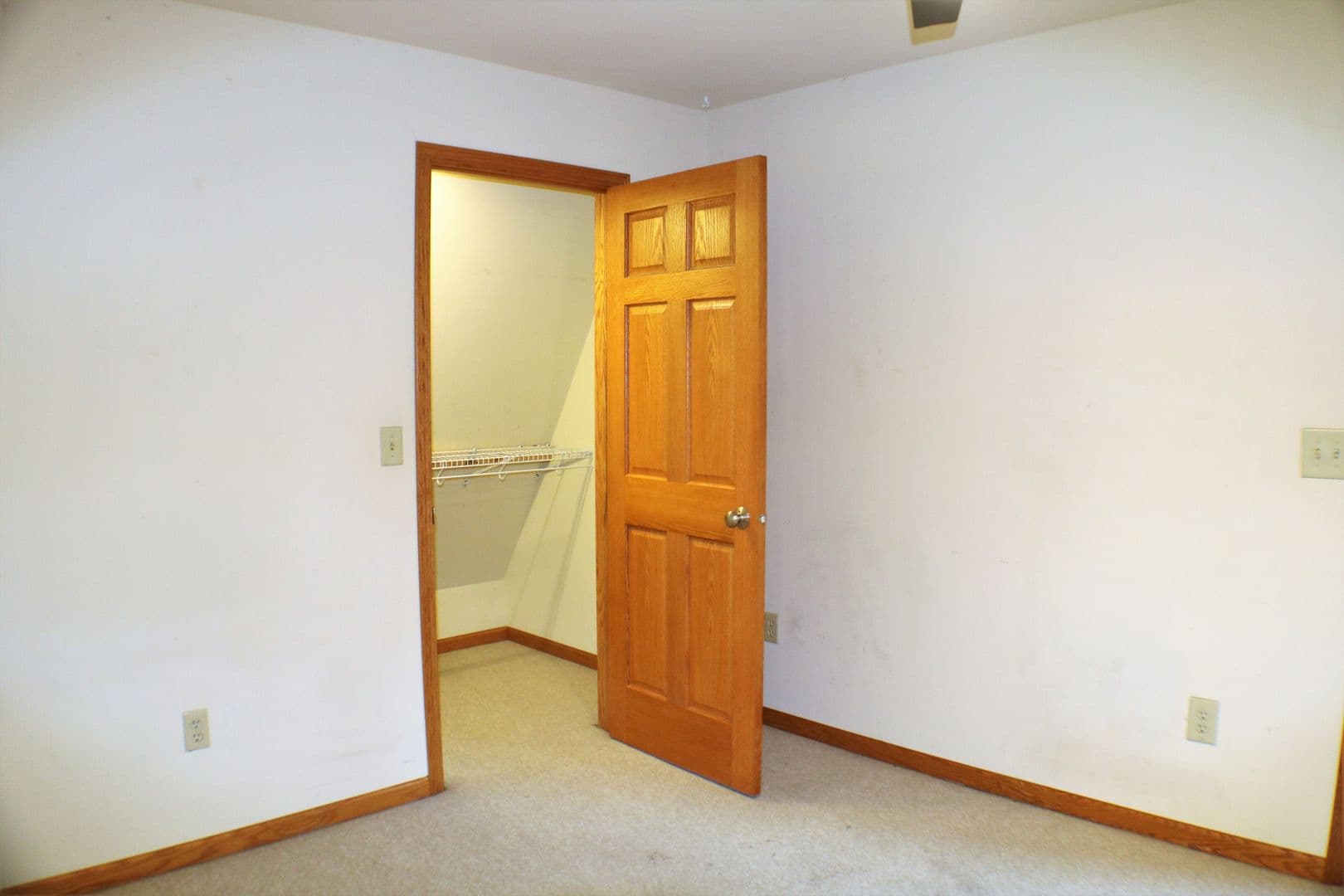 Iowa City House: 819 Iowa Avenue