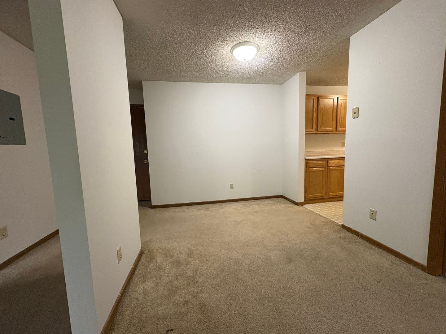 Iowa City Apartment: 624 S. Gilbert Street