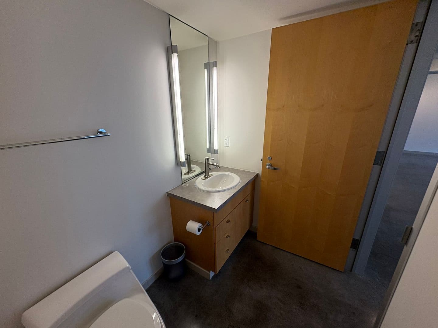 Iowa City House: 221 E. College Street #808