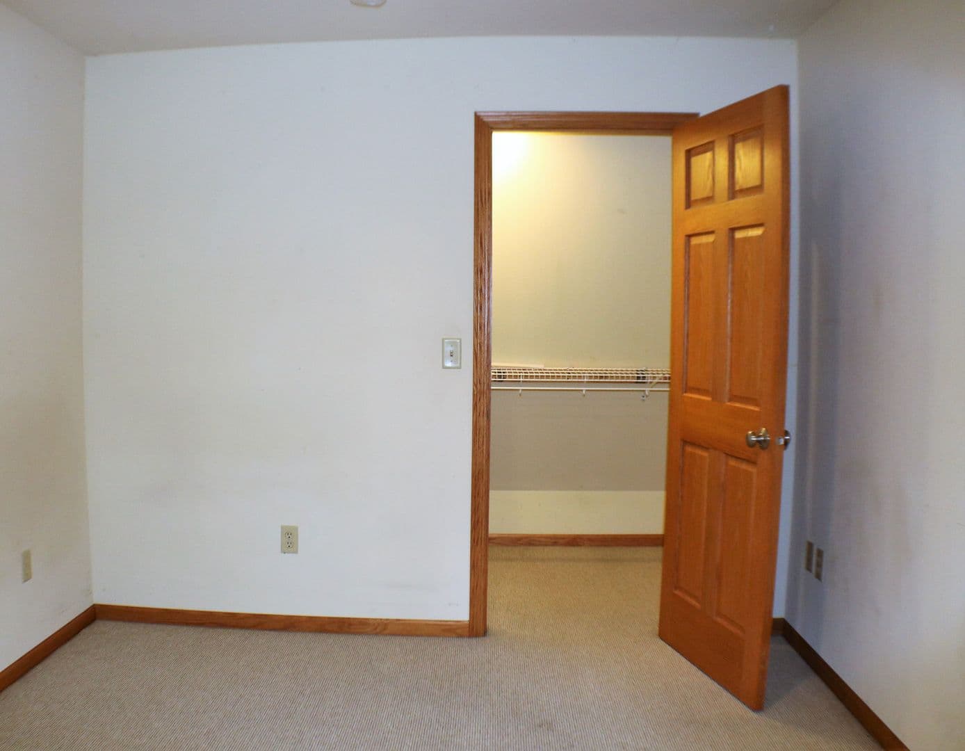 Iowa City House: 819 Iowa Avenue