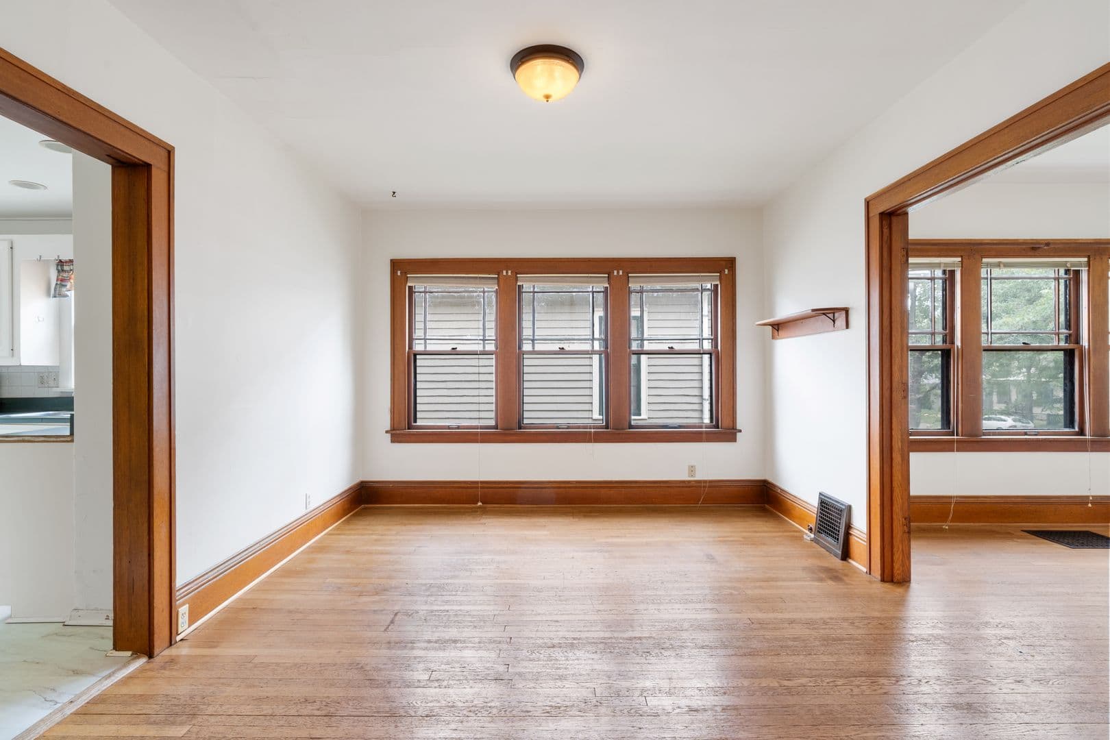 Iowa City Apartment: 608 Ronalds Street