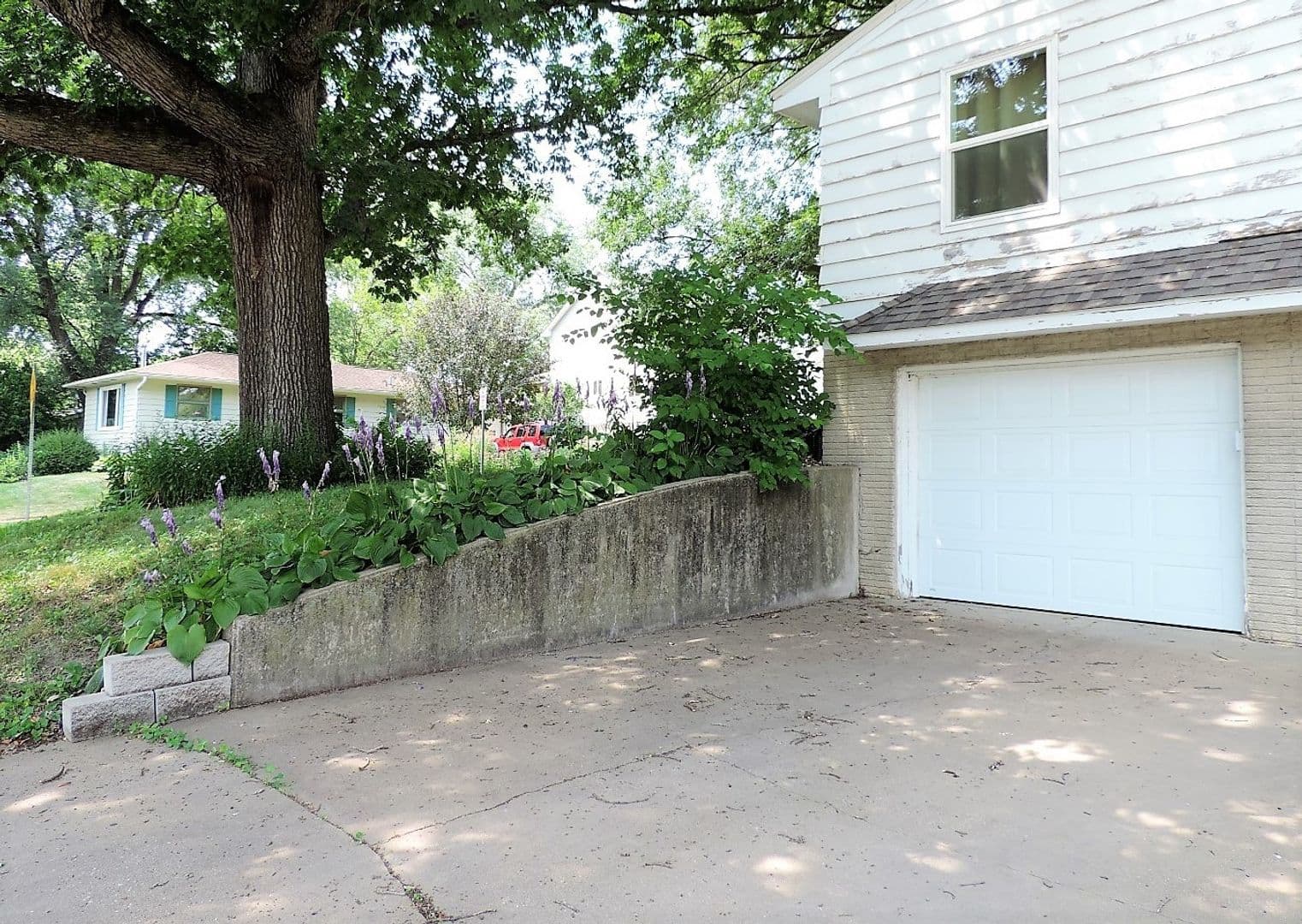 Iowa City House: 2110 E. Court Street