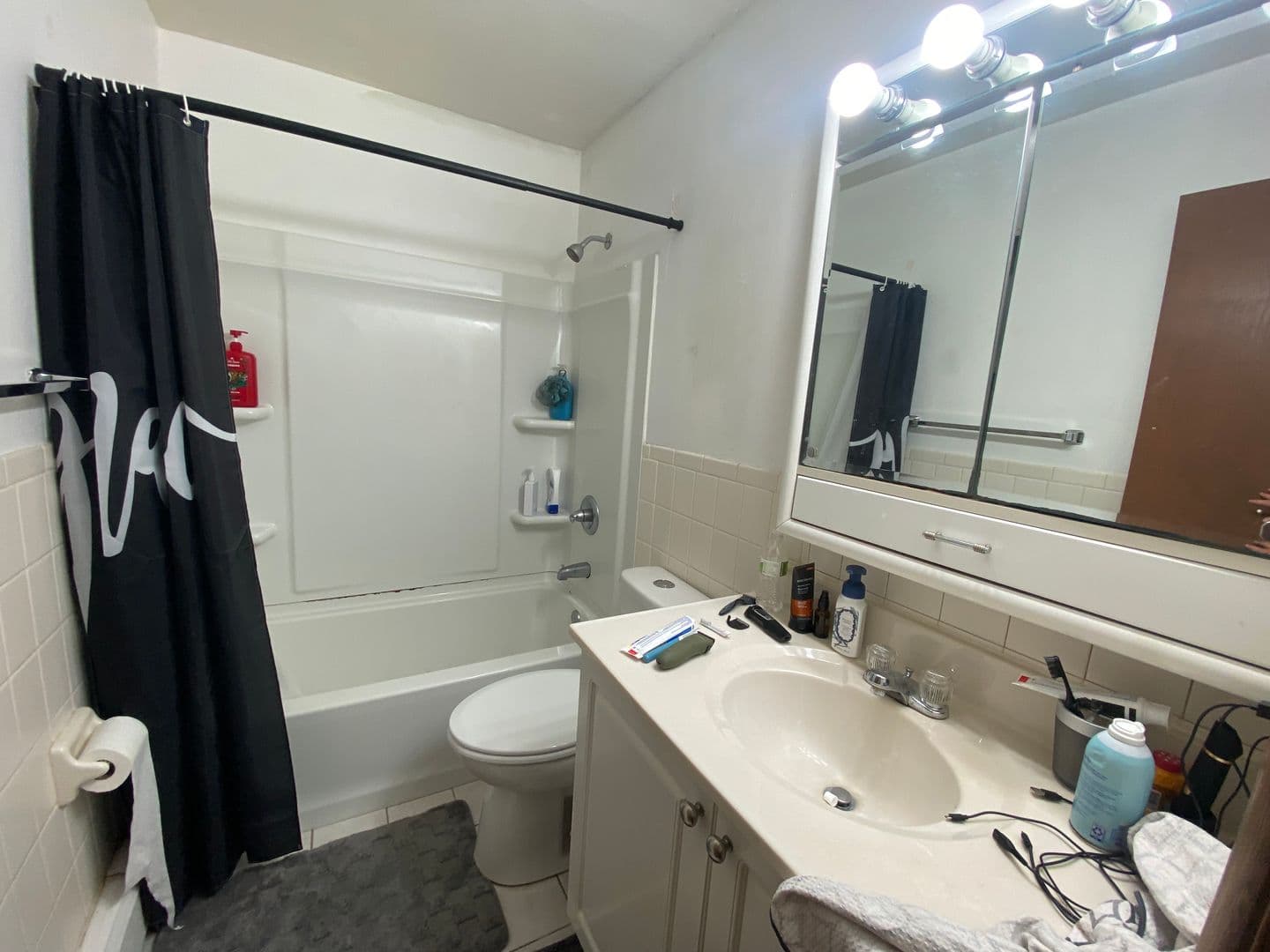 Iowa City Apartment: 614 E. Jefferson Street