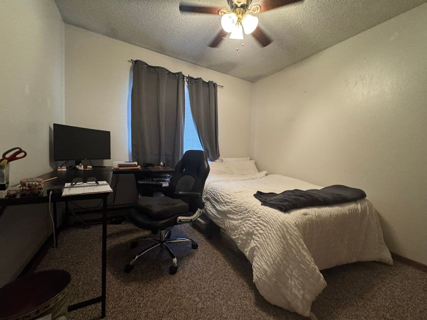 Iowa City Apartment: 1050 Newton Road