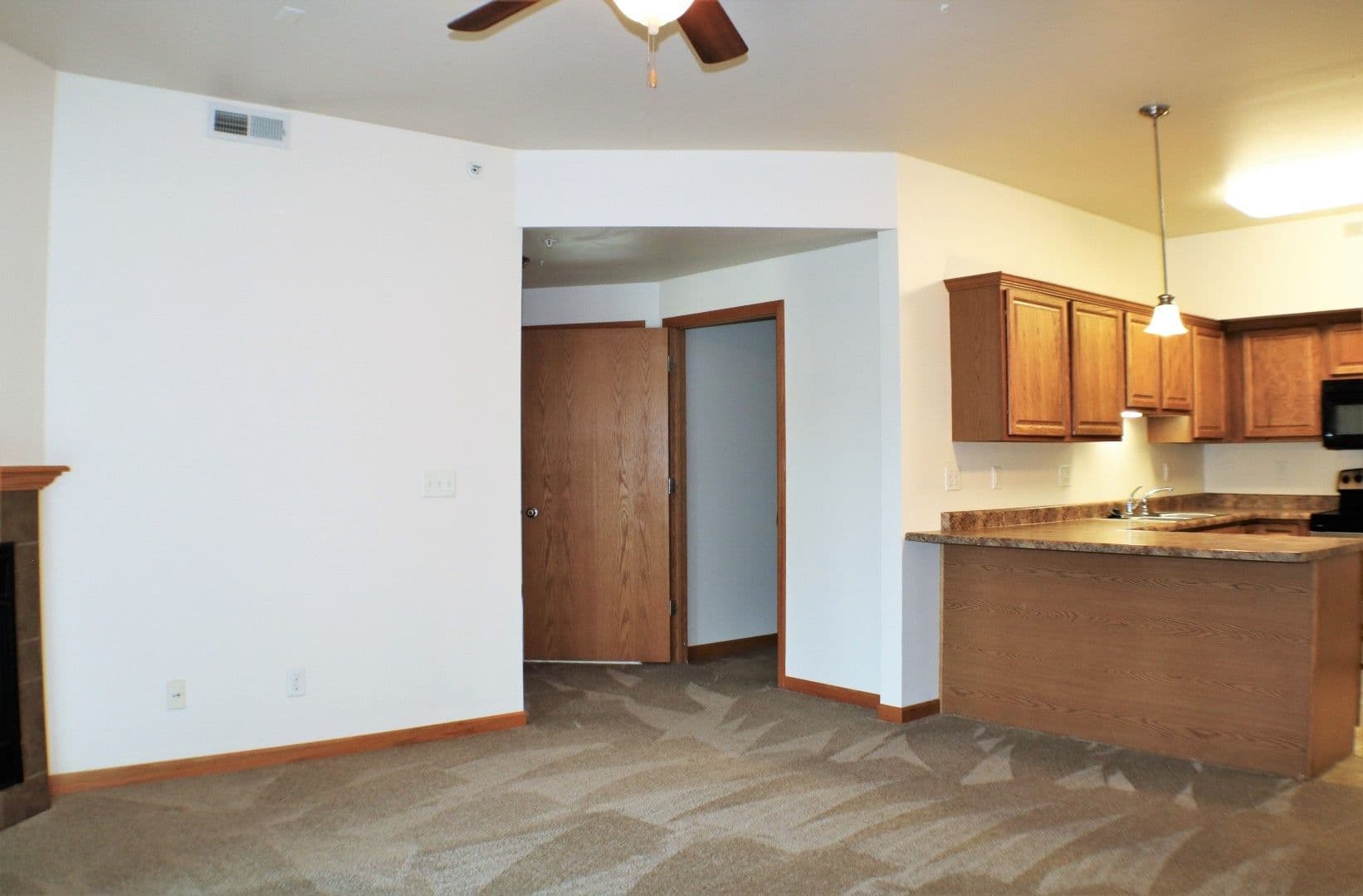 North Liberty Apartment: 510 Pond View Drive