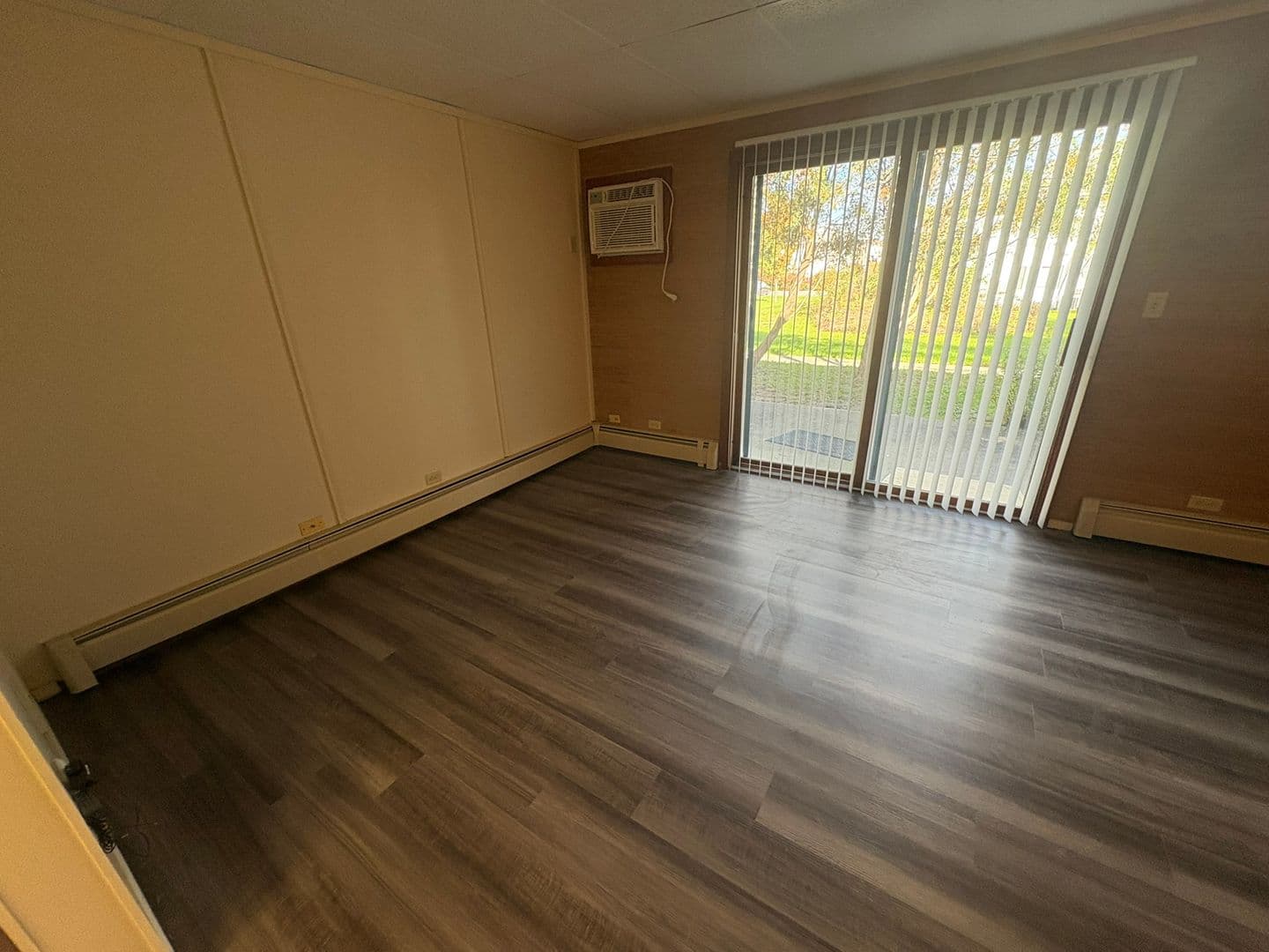 North Liberty Apartment: 175 Sugar Creek Lane (NEW)