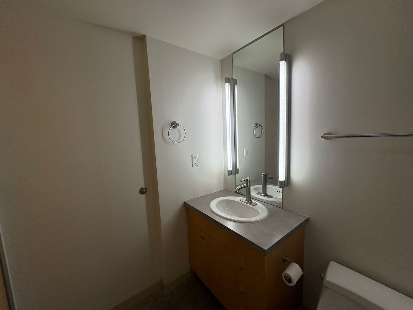 Iowa City House: 221 E. College Street #808