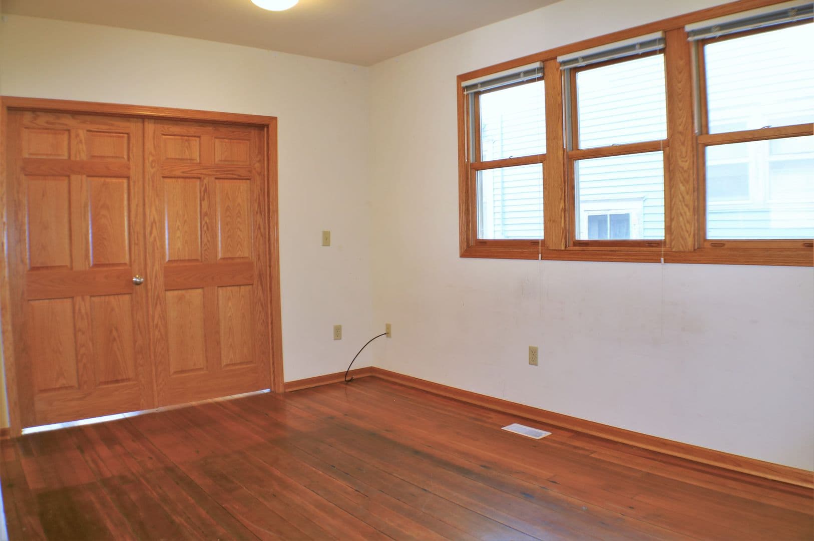 Iowa City House: 819 Iowa Avenue
